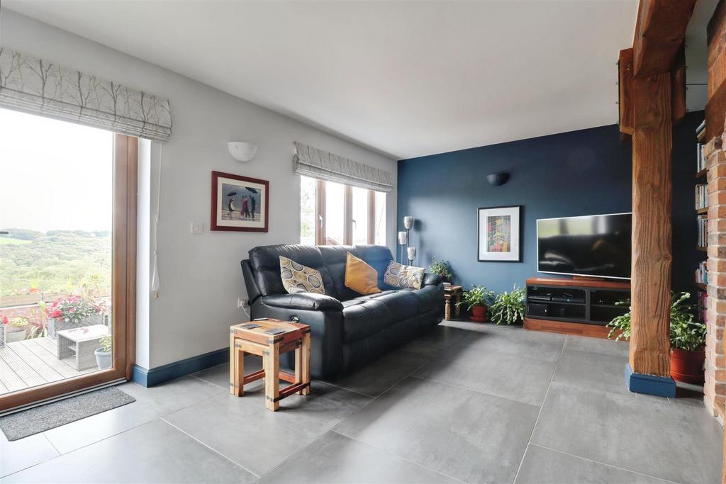 C091f3b4-IMG 5934-IMG 5936.jpg