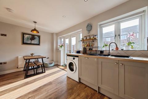 3 bedroom semi-detached house for sale, Poppyfield Close, Skellingthorpe, Lincoln, Lincolnshire, LN6