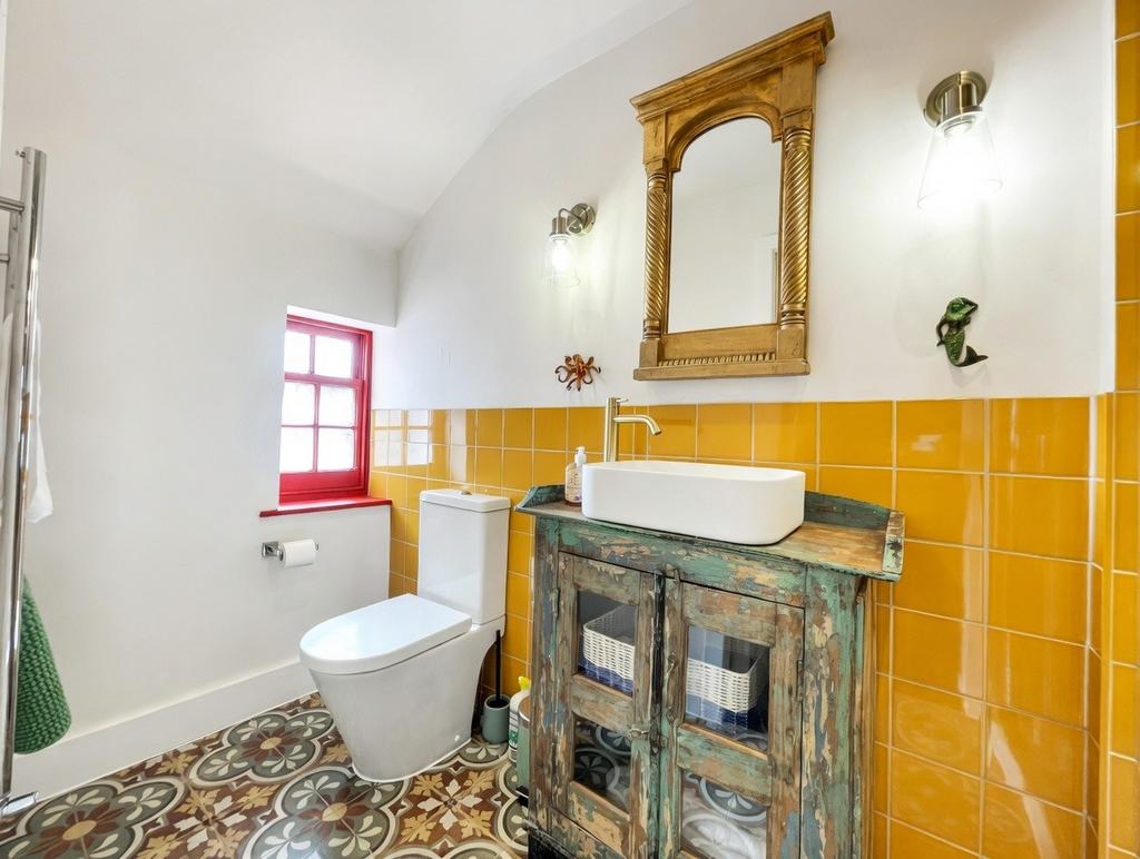 En-suite Bathroom
