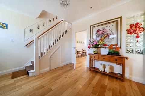undefined, Baronsmede, Ealing, W5