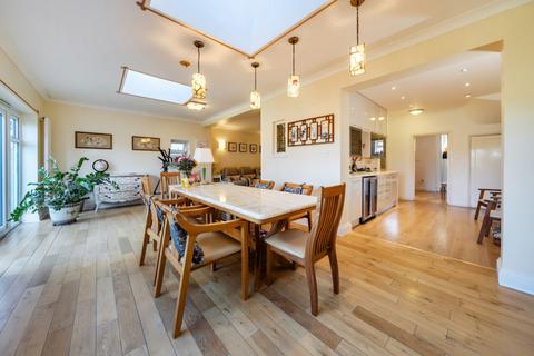 undefined, Baronsmede, Ealing, W5