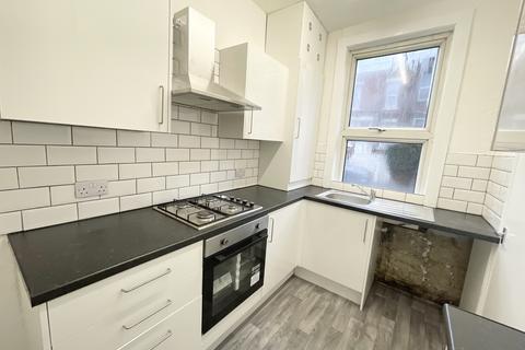 2 bedroom terraced house to rent, Vinery View, Leeds, West Yorkshire, LS9