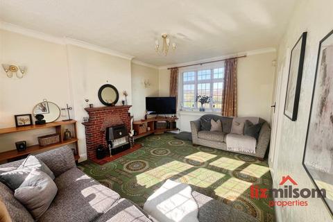 3 bedroom detached house for sale, Burton Road, Swadlincote DE11
