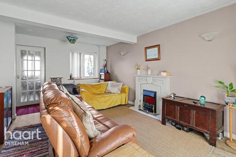 2 bedroom chalet for sale, Eva Close, Shipdham