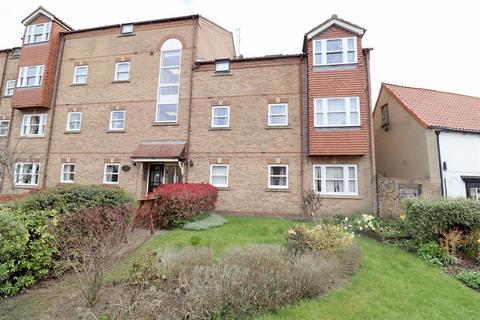 2 bedroom flat for sale, Betterton Court, Pocklington
