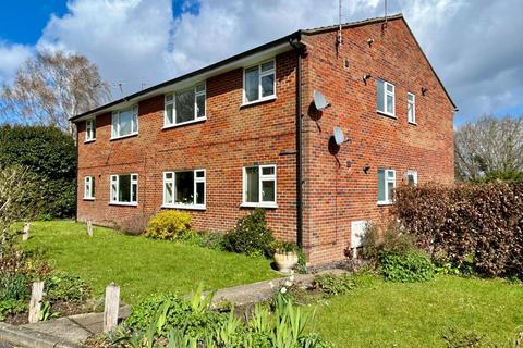2 bedroom flat to rent, Beech Tree Drive, Badshot Lea, Farnham
