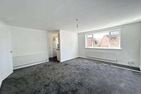 2 bedroom flat to rent, Beech Tree Drive, Badshot Lea, Farnham