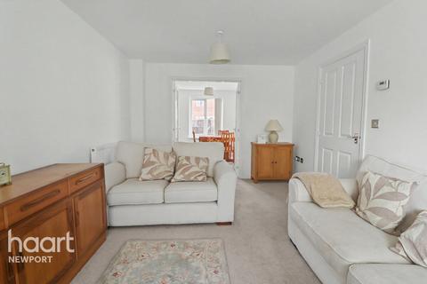 Detached house - Hurricane Way, Newport