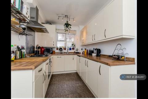 undefined, Cheyne Court, Sutton, SM2