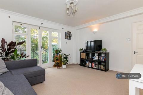 undefined, Cheyne Court, Sutton, SM2