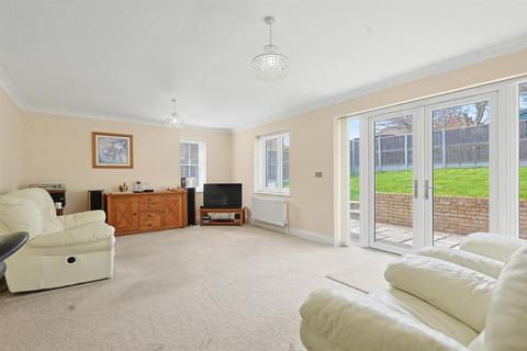3 bedroom detached bungalow for sale, Milestone Close, Hockley SS5