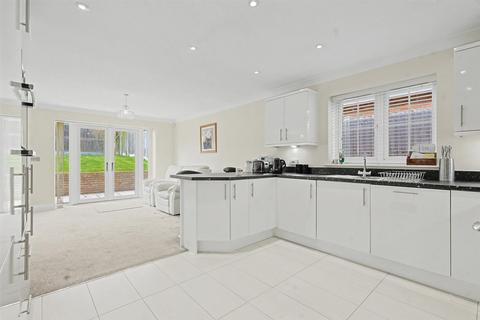 3 bedroom detached bungalow for sale, Milestone Close, Hockley SS5