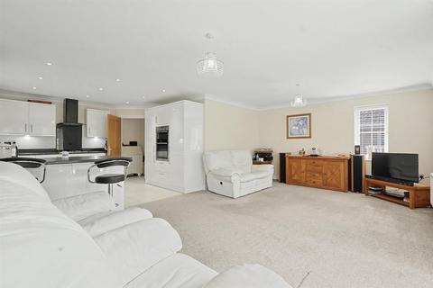 3 bedroom detached bungalow for sale, Milestone Close, Hockley SS5