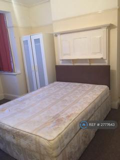 undefined, London Road, Isleworth, TW7
