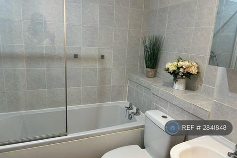 2 bedroom flat to rent, Baltic Quay, London, SE16