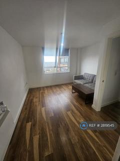 1 bedroom flat to rent, Grove House, Manchester, M16