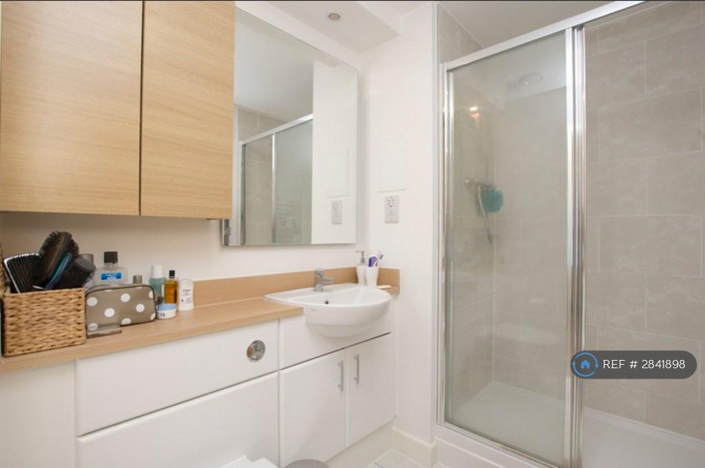 En-Suite Bathroom