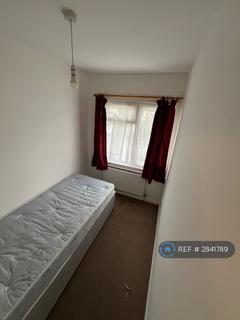 3 bedroom maisonette to rent, Browning Avenue, London, W7
