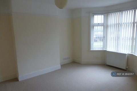 3 bedroom semi-detached house to rent, Marpool Hill, Exmouth, EX8