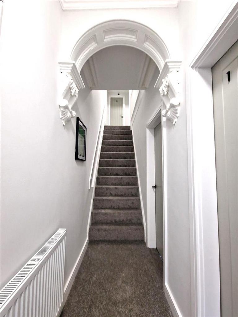 Hallway.jpg