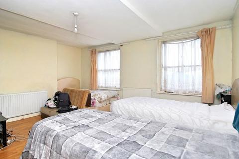 4 bedroom townhouse for sale, Hertford Road, London N9