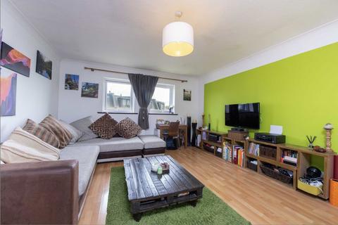 1 bedroom flat to rent, Chaseley Drive, London W4