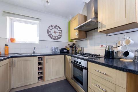 1 bedroom flat to rent, Chaseley Drive, London W4