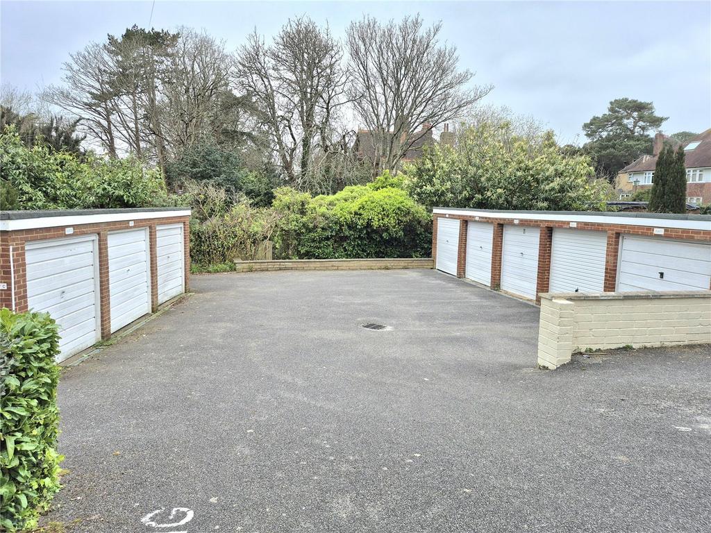 Garage (Last On RHS)