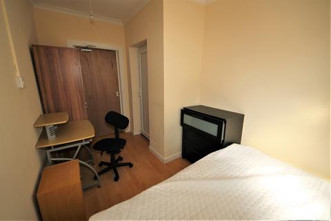 1 bedroom house to rent, Stewart Road, Charminster,