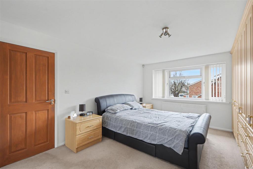 Bedroom 1 2.jpeg