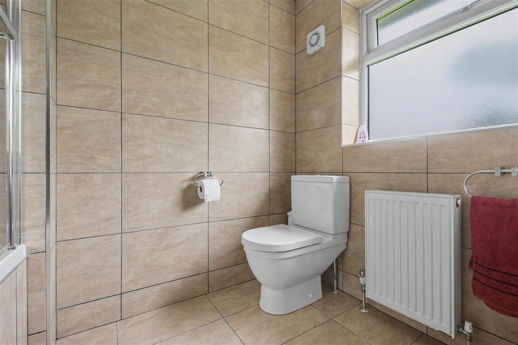 Ensuite 2 1.jpeg