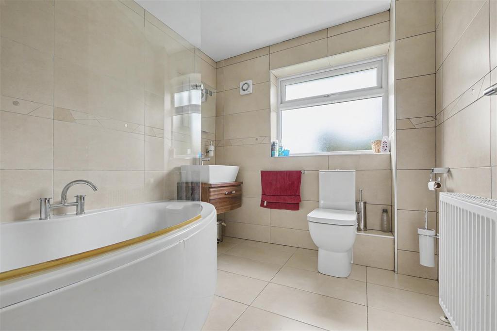 Bathroom.jpeg