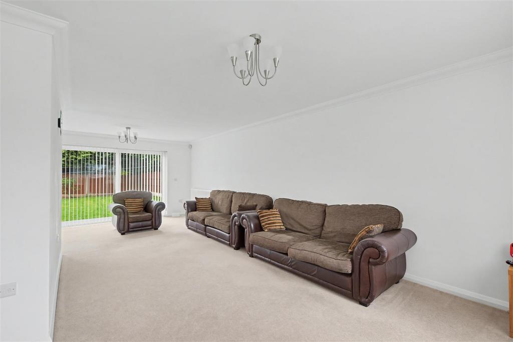 Lounge 5.jpeg