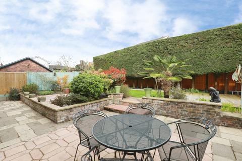 4 bedroom detached house for sale, Acorn Close, Winsford, Cheshire, CW7