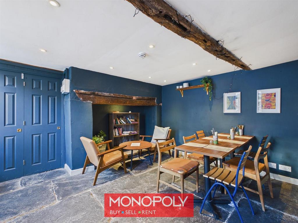 31 Outside Dining Room