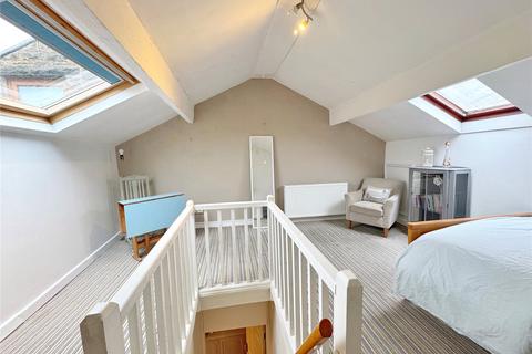 2 bedroom terraced house for sale, Fairview, Rawtenstall, Rossendale, BB4
