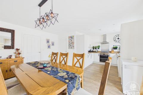 undefined, Snowdrop Crescent, Lydney GL15