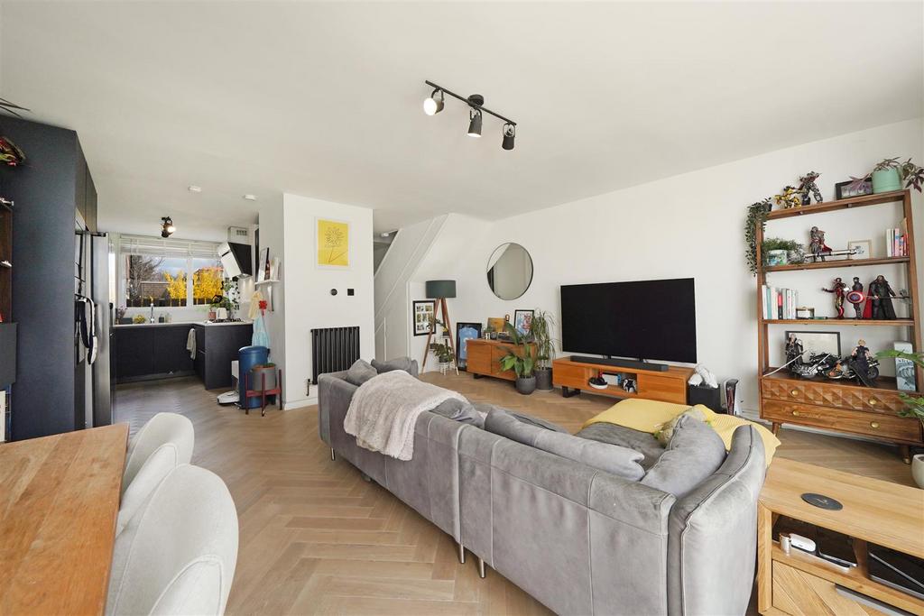 57 Kidbrooke Park Close - o7 Euv J4m7ip UWsz4y HUV.jpg