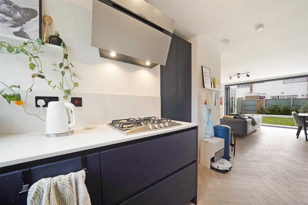 57 Kidbrooke Park Close - Q3ba1r6tte2 B8o Mel ORk.jpg