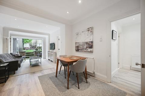 2 bedroom maisonette for sale, Oakley Square, London, NW1