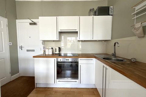 1 bedroom flat to rent, Gwydyr Mansions, Hove, BN3