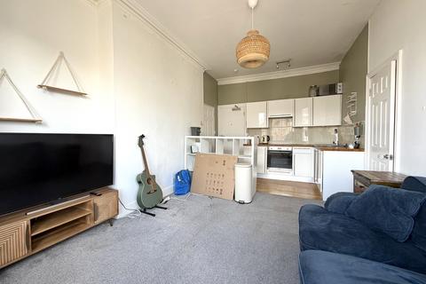 1 bedroom flat to rent, Gwydyr Mansions, Hove, BN3