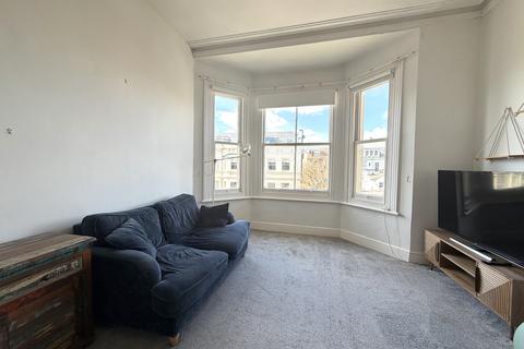 1 bedroom flat to rent, Gwydyr Mansions, Hove, BN3