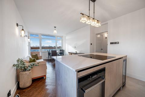 2 bedroom apartment for sale, Pringle Gardens, London SW16