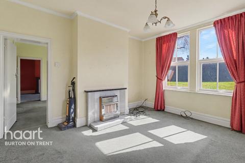 4 bedroom semi-detached house for sale, Wheatley Lane, Burton-On-Trent
