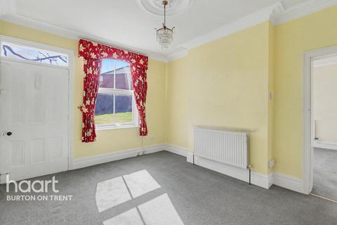 4 bedroom semi-detached house for sale, Wheatley Lane, Burton-On-Trent