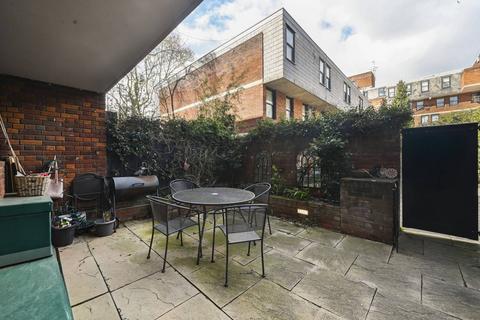 3 bedroom maisonette for sale, Priory House, Rampayne Street, Pimlico, London, SW1V