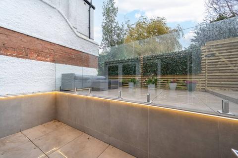 4 bedroom flat to rent, Teignmouth Road, NW2, Mapesbury Estate, London, NW2