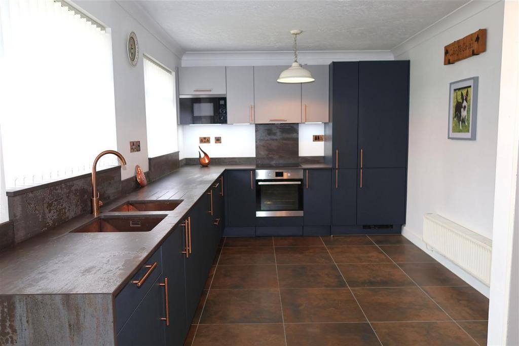 Kitchen / Diner