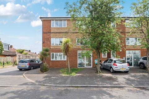 1 bedroom flat to rent, Miles Road, Mitcham, CR4